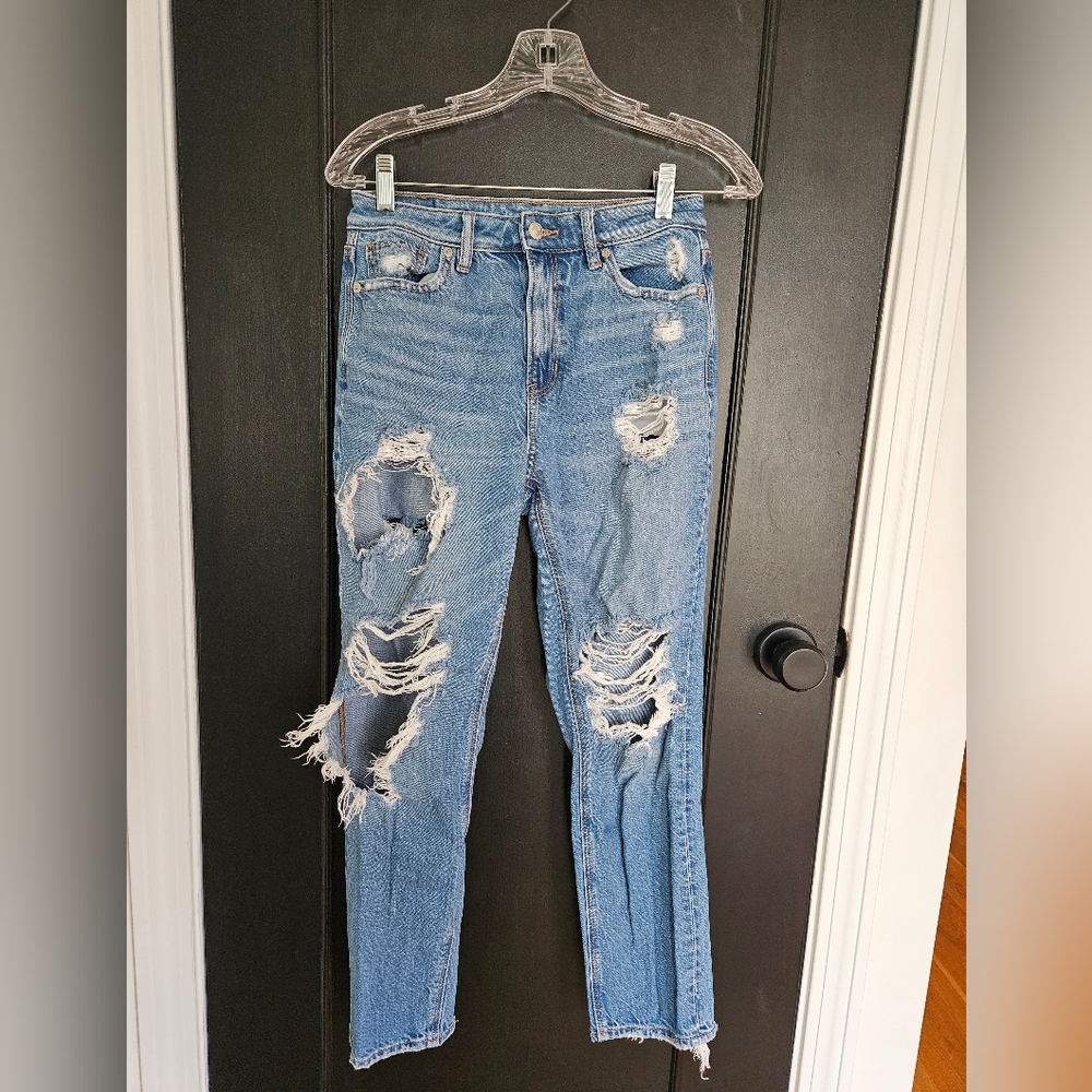 American Eagle Ripped Mom Jeans